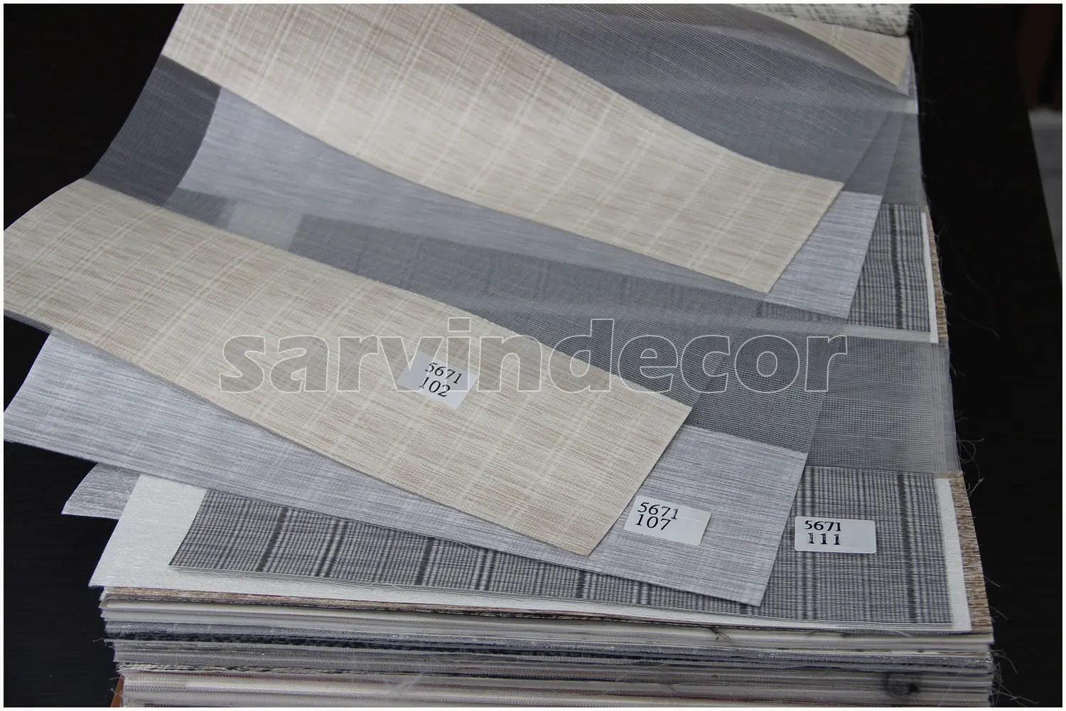 تصویر واقعی پرده زبرا کد 5671