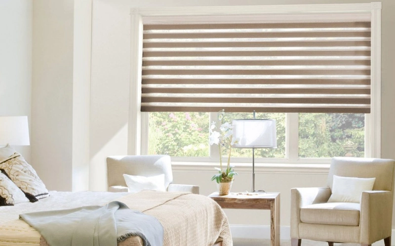 نحوه شستشو پرده زبرا با استفاده از دستمال نمدار در خانه