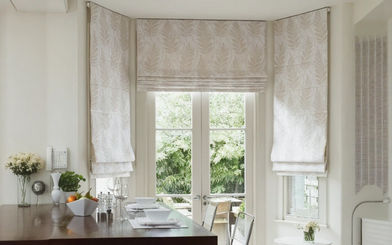 مناسبترین جنس پرده آشپزخانه مدرن برای دکوراسیون آشپزخانههای امروزی