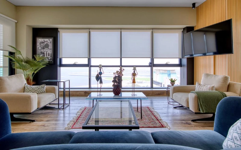 پرده شید عایق صدا برای پذیرایی، کاهش نویز و افزایش آرامش محیط