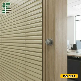پرده کرکره ولومی داخل پارتیشن رنگ کرم