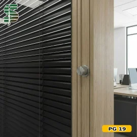 پرده کرکره ولومی داخل پارتیشن رنگ مشکی